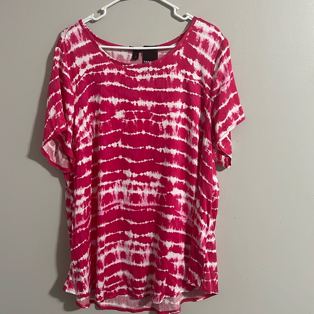 Torrid Magenta tiedye shirt